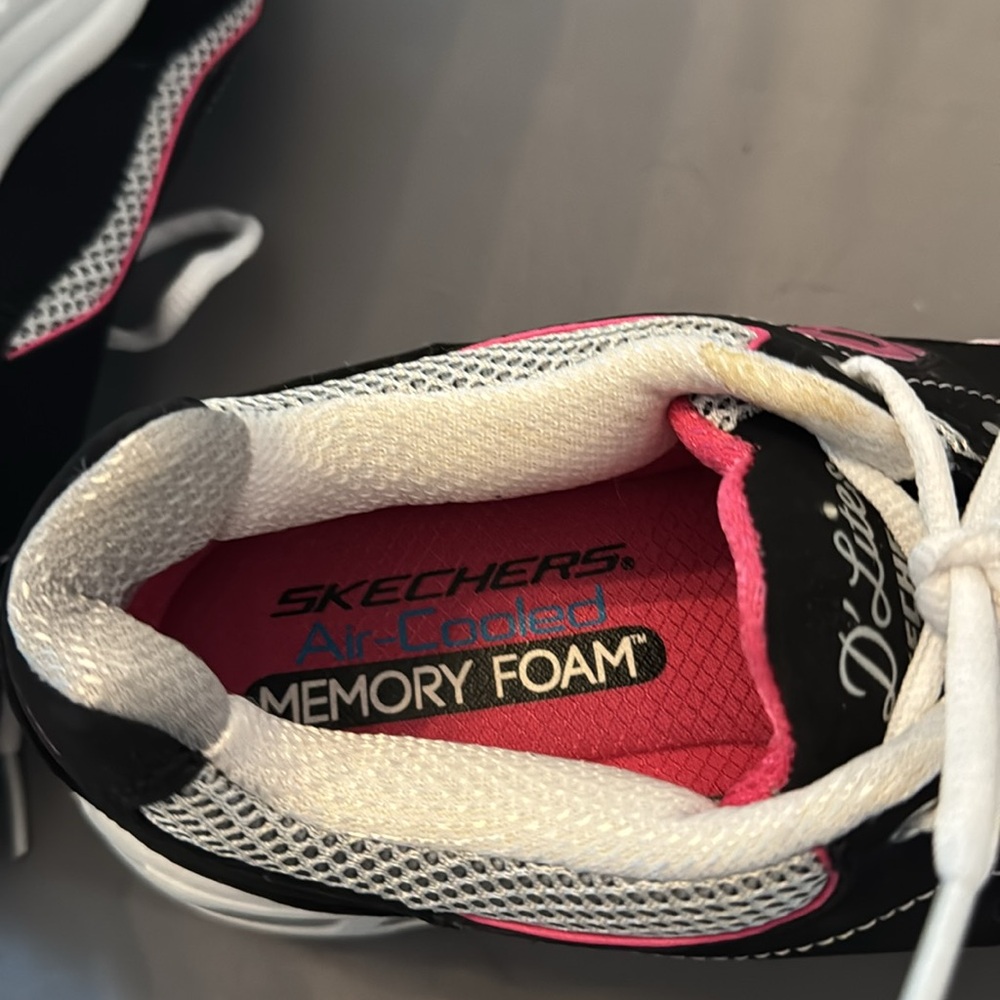 Skechers D Lites Black and Pink Sneakers with White‎ Trim size 7 - Picture 8 of 9